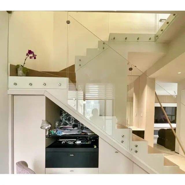 रेलिंगसाठी ड्रिल केलेले ग्लास